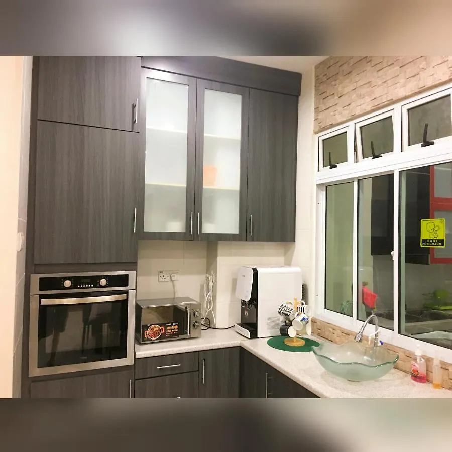 Natalia Homestay @ Lagenda Tasek Apartment Jb Johor Bahru 0*,  Maleisië